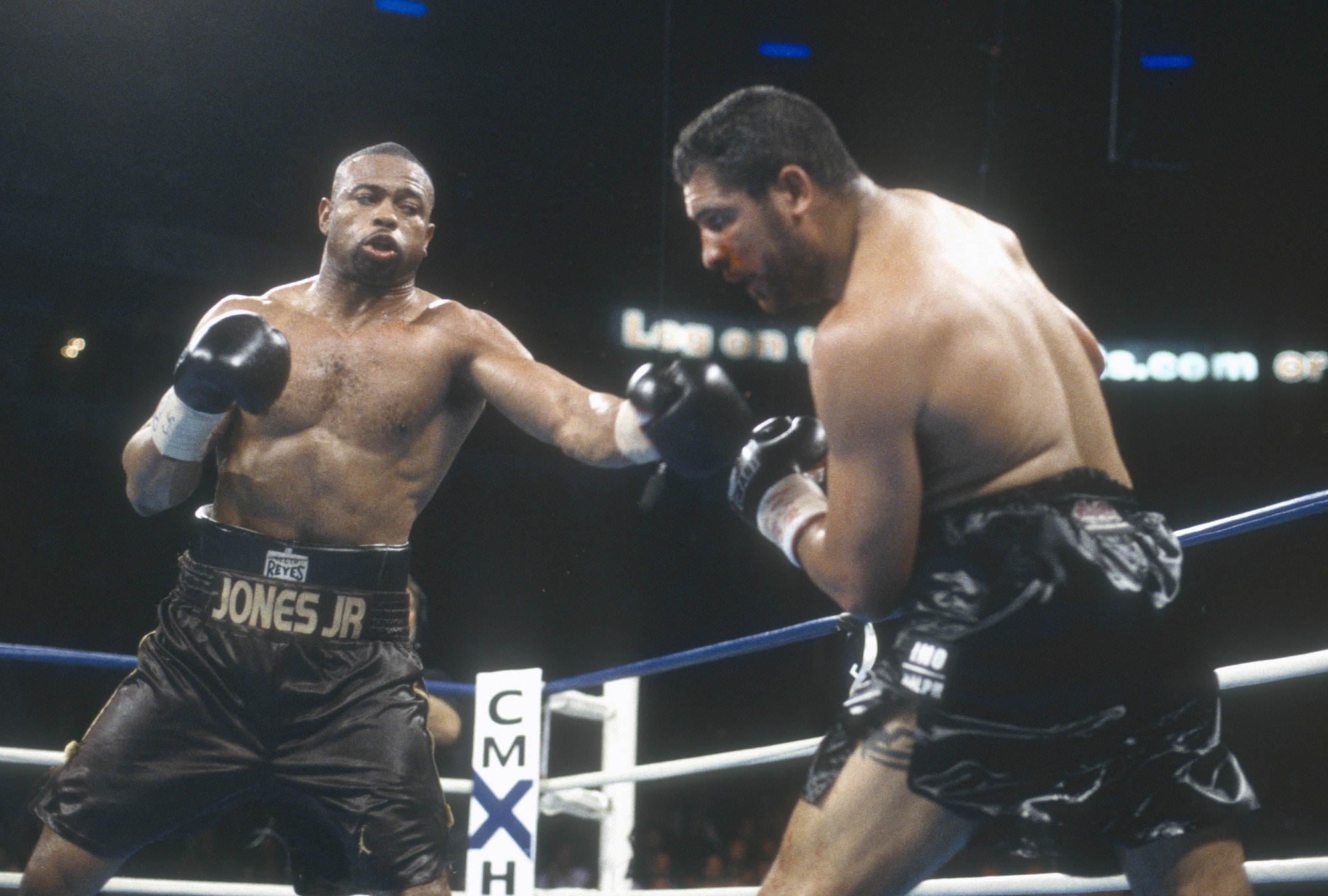 On This Day Roy Jones Jr Makes Heavyweight History Boxing On This