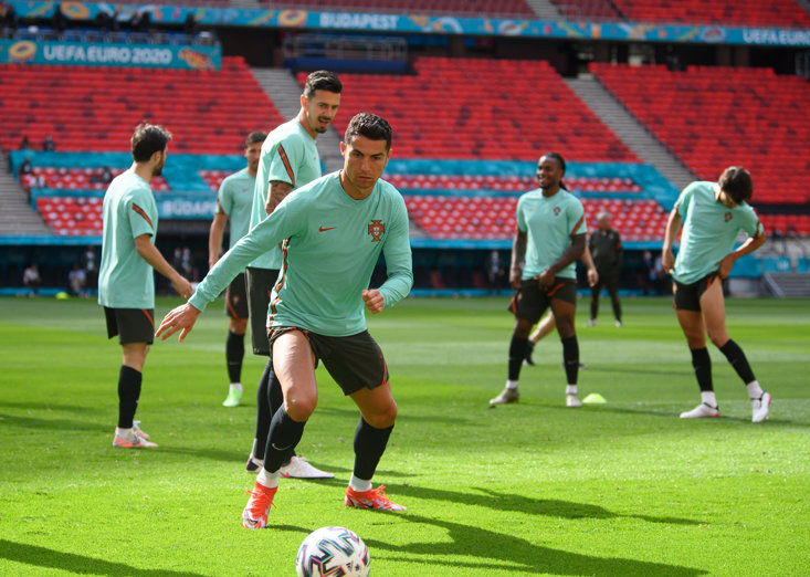 RONALDO IN TRAINING ON MONDAY AHEAD OF THE HUNGARY FIXTURE