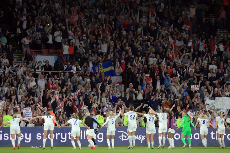 ENGLAND CELEBRATE WITH THE FANS AFTER REACHING THE WEMBLEY FINAL