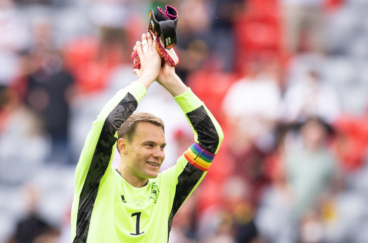 NEUER'S ARMBAND BRIEFLY BECAME A BONE OF CONTENTION