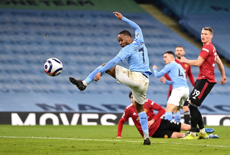RAHEEM STERLING ATTEMPTS A SHOT BUT THINGS JUST DIDN'T LAND FOR CITY