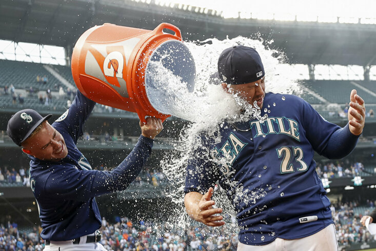 JARRED KELENIC AND TY FRANCE CELEBRATE SEATTLE'S FIRST POSTSEASON APPEARANCE SINCE 2001