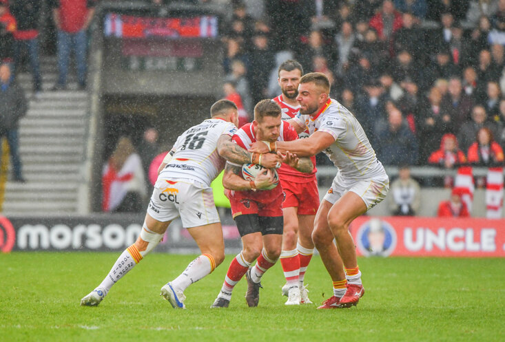 SALFORD EDGED OUT THE DRAGONS IN APRIL
