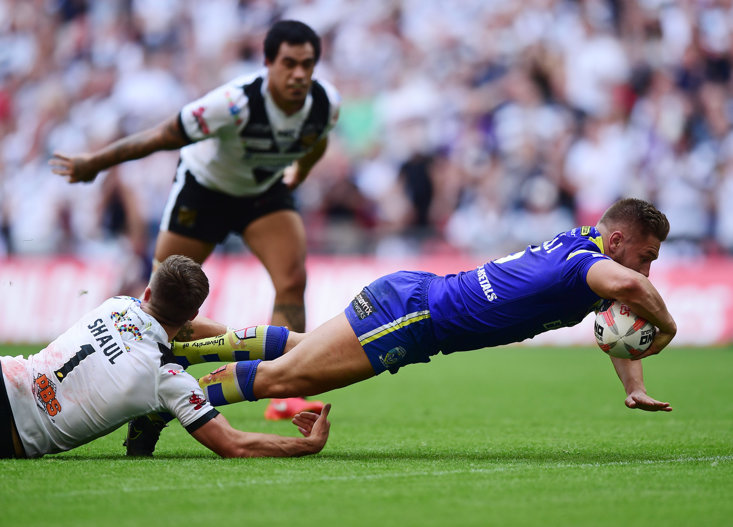 RUSSELL SCORES FOR WARRINGTON IN THE 2016 CHALLENGE CUP FINAL
