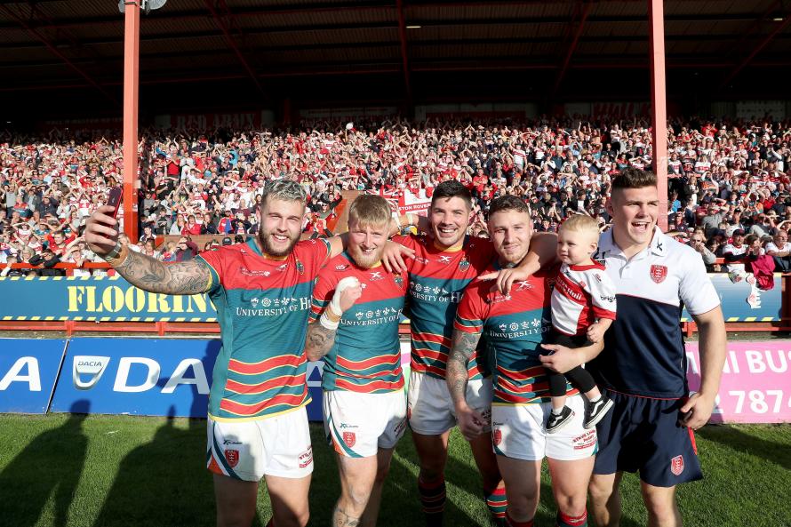 Hull KR confirmed their immediate return to Super League by beating Widnes Vikings on Saturday