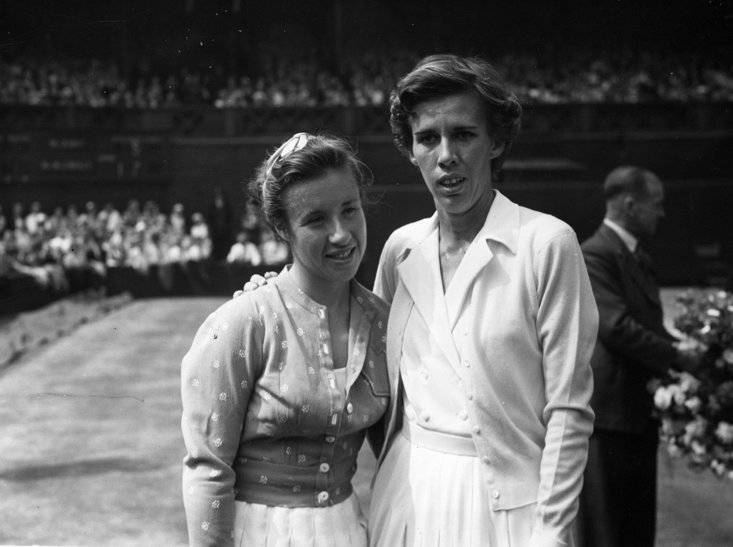 Connolly with her rival, Doris Hart (Getty Images)