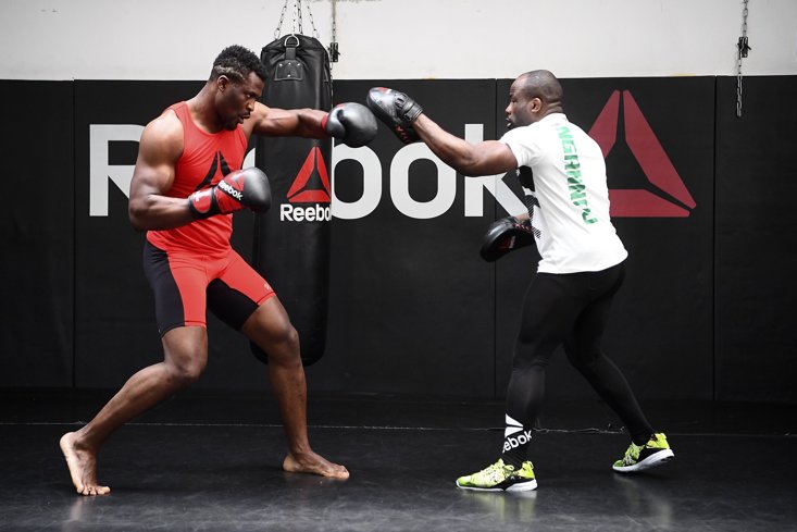 Francis Ngannou trains with Fernand Lopez in 2017